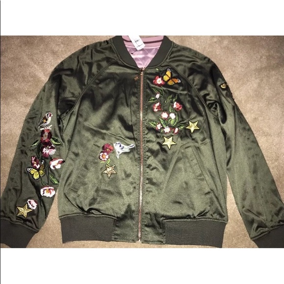 New embroidery bomber jacket spring Karlie Kloss - Picture 6 of 7